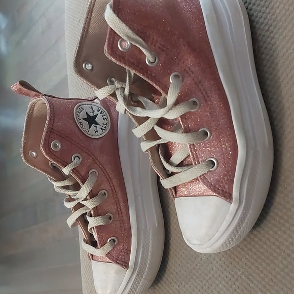 Kids Converse pink glitter platform sneakers size 1 - loved and worn - Picture 3 of 6